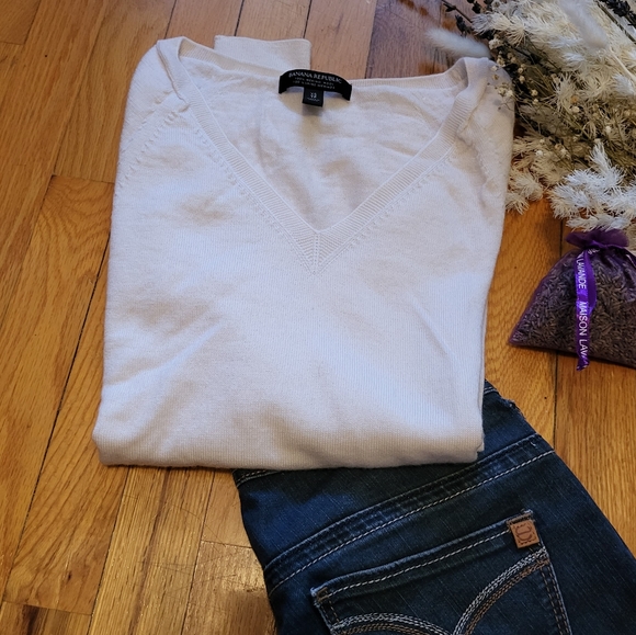 Banana Republic Sweaters - Banana Republic Merino wool sweater